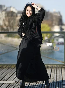 Diva Hong Nhung Bold and Rebellious Fashion Style - image 1