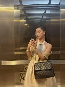 Former VTV Presenter Shines with Bold and Luxurious Fashion Transformation - image 9