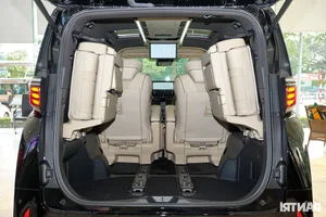 Toyota Alphard Review: Why This Luxury MPV is the Ultimate 'Ground Private Jet' - image 0