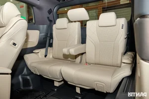 Toyota Alphard Review: Why This Luxury MPV is the Ultimate 'Ground Private Jet' - image 14