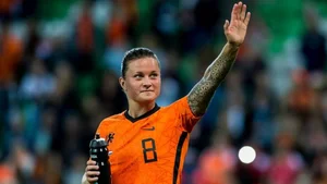 Dutch Football Star Celebrates Family Life with Two Beautiful Children - image 1