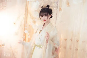 YiTuYu Art Language Vol.6129 featuring Qi Luo Sheng De Xiao Su Su - Artistic Portrait Gallery - image 1