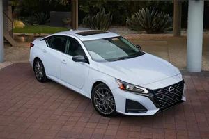 Nissan Recalls 440,000 Vehicles Due to Severe Engine Defect Risks - image 5