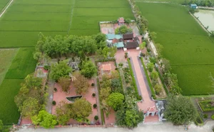A Journey Through Time: Exploring the Ancient Relics of Ho Xuan Huong's Hometown - image 6