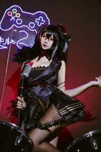 Stunning Taihou Idol Cosplay by Jiuqu Jean: A Fusion of Gaming and Art - image 12