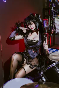 Stunning Taihou Idol Cosplay by Jiuqu Jean: A Fusion of Gaming and Art - image 7