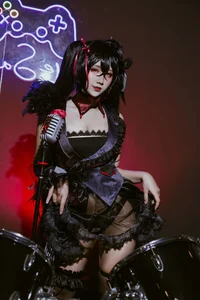 Stunning Taihou Idol Cosplay by Jiuqu Jean: A Fusion of Gaming and Art - image 1