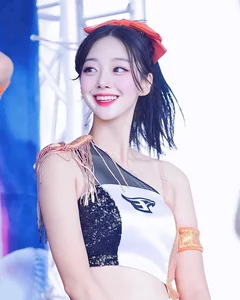 What Happened to Woo Soo Han, South Korea's Viral Cheerleader Who Outshined K-Pop Idols? - image 2