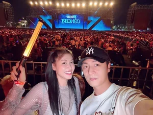 Vietnamese Celeb Ky Duyen Stuns with Bright Pink Hair and Crown - image 1