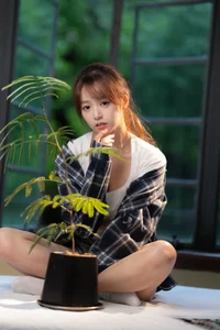 YiTuYu Art Language Vol.9738 Xiao Yi Elegant Photography Set - image 4