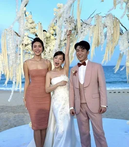 Supermodel Minh Tu Sparking Wedding Rumors with Longtime German Boyfriend - image 7