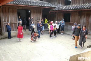 Discovering the Historic Hmong King Mansion in the Rocky Highlands of Ha Giang - image 0