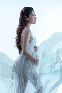 Miss Vietnam Do My Linh: A Beautiful Journey from Pregnancy to Motherhood - image 2