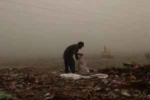 Pakistan Smog Crisis: Record Pollution Levels Impacting Millions in Lahore and Beyond - image 1