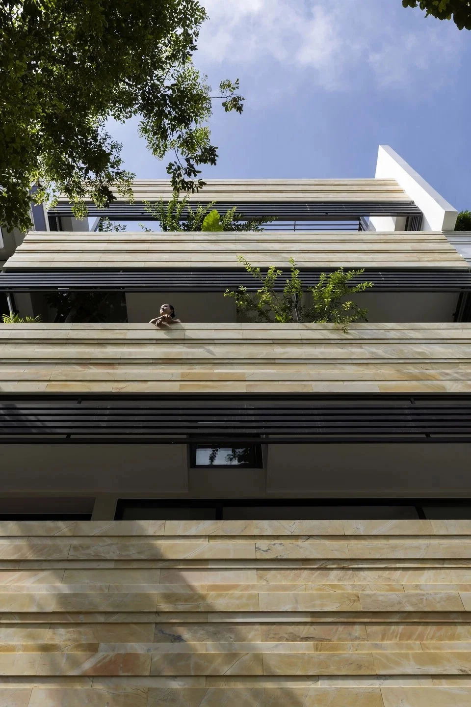 Sun-Drenched Modern Townhouse Design in Nha Trang: A Coastal Retreat