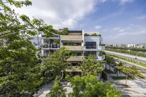 Sun-Drenched Modern Townhouse Design in Nha Trang: A Coastal Retreat - image 8