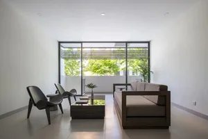 Sun-Drenched Modern Townhouse Design in Nha Trang: A Coastal Retreat - image 6