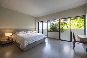 Sun-Drenched Modern Townhouse Design in Nha Trang: A Coastal Retreat - image 1