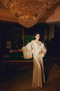 Vietnamese Showbiz News: Tang Nhat Tue House and Tieu Vy - image 27
