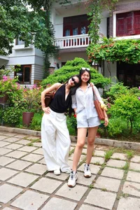 Vietnamese Showbiz News: Tang Nhat Tue House and Tieu Vy - image 9