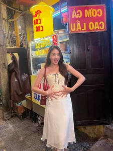 Vietnamese Showbiz News: Tang Nhat Tue House and Tieu Vy - image 16