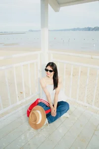 Aesthetic Travel Guide: Visiting the Viral White Hut at Bai Chay - image 3