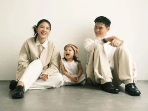 Salim and Long Hat Nhai Share Stunning Family Photoshoot - image 8