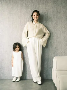 Salim and Long Hat Nhai Share Stunning Family Photoshoot - image 2
