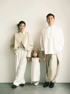 Salim and Long Hat Nhai Share Stunning Family Photoshoot - image 7