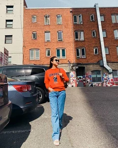 Simple Yet Captivating: Decoding the Effortless Style of Singer Lam Truong's Wife - image 3