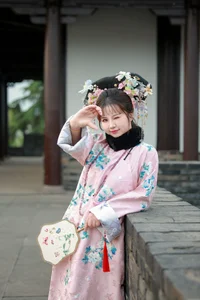 Minimalist Portrait Expressions: YiTuYu Art Language Vol.9792 He He Zi - image 7