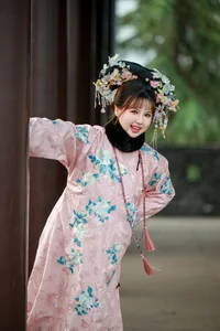 Minimalist Portrait Expressions: YiTuYu Art Language Vol.9792 He He Zi - image 11