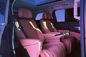Denza D9 2026: The Future of Luxury MPVs with Ultra-Fast Charging - image 7