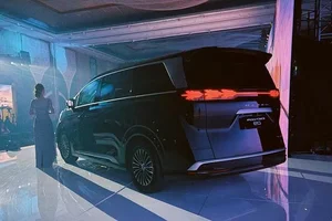 Denza D9 2026: The Future of Luxury MPVs with Ultra-Fast Charging - image 0