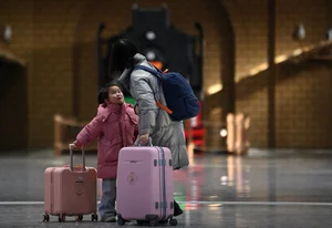 China's Chunyun Begins: Inside the World’s Largest Annual Human Migration - image 4
