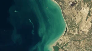 The Mysterious Disappearing Ghost Island of the Caspian Sea - image 1