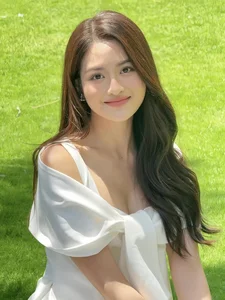 Thuy Anh’s Stunning Transformation: Celebrating 15 Years in the Vietnamese Film Industry - image 5