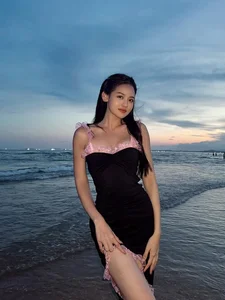 Thuy Anh’s Stunning Transformation: Celebrating 15 Years in the Vietnamese Film Industry - image 1