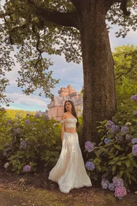 Phanh Lee Channels Her Inner Muse, Kim Ly Spruces Up Ho Ngoc Ha - image 8