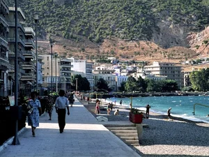 Stunning Color Photos Capturing the Nostalgic Beauty of 1970s Greece - image 0