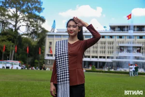The Ao Dai Revival: Young Generations Celebrating Tradition at the Independence Palace - image 9
