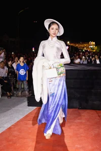 Glamorous Tet: Vietnamese Beauty Queens Share Holiday Moments - image 10