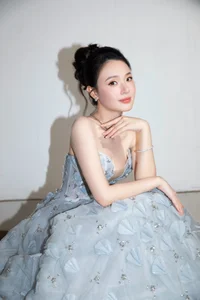 Famous University Lecturer Stuns Social Media with Rare and Bold Fashion Photoshoot - image 6
