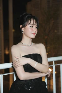 Famous University Lecturer Stuns Social Media with Rare and Bold Fashion Photoshoot - image 3