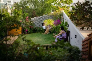 Innovative Architecture: The Binh Thuan 3-Story House Without Concrete Floors Praised Worldwide - image 4