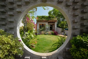 Innovative Architecture: The Binh Thuan 3-Story House Without Concrete Floors Praised Worldwide - image 8