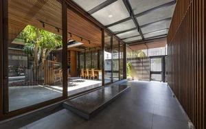 A Steel Frame House That Feels Like an Urban Forest - image 1