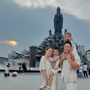 Actor Manh Truong’s Daughter Stuns with Princess-Like Beauty at 15 - image 2