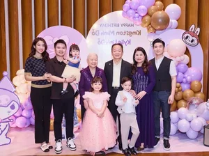 Vietnamese Stars Miss Khanh Van and Actress Hoang Yen Share Major Wedding News and Life Milestones - image 7