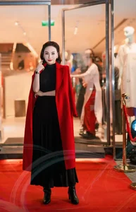Vietnamese Stars Miss Khanh Van and Actress Hoang Yen Share Major Wedding News and Life Milestones - image 3